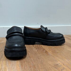 Voile Blanche Black Platform Loafers